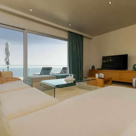 فيلة Harmonia By Place Oversea With Indoor Pool بونتا دو سول